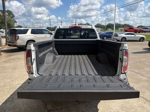 Used 2021 GMC Canyon Elevation w/ Trailering Package RWD image 8