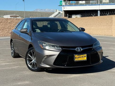 Used 2017 Toyota Camry XSE image 3