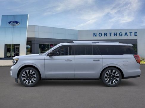 New 2026 Ford Expedition Max Platinum w/ Driver's Package AWD/4WD image 4