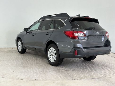 Used 2018 Subaru Outback 2.5i Premium AWD/4WD image 3