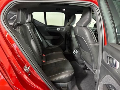 Used 2021 Volvo XC40 T5 R-Design w/ Protection Package Premier image 28