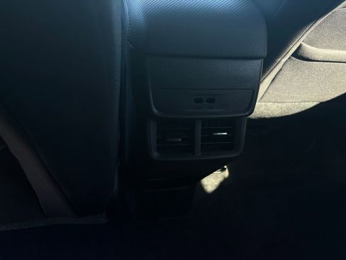 Used 2025 Chevrolet Equinox LT AWD/4WD image 8