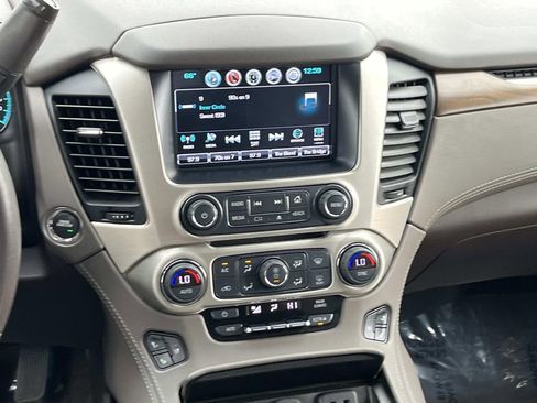 Used 2020 GMC Yukon XL Denali w/ Denali Premium Package image 16