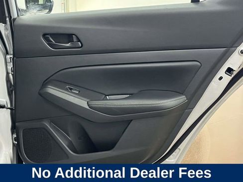 Used 2024 Nissan Altima 2.5 SV FWD image 22