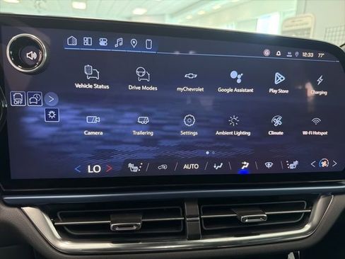 New 2026 Chevrolet Equinox EV LT FWD image 17
