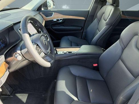 Certified 2023 Volvo XC90 B6 Plus AWD/4WD image 5