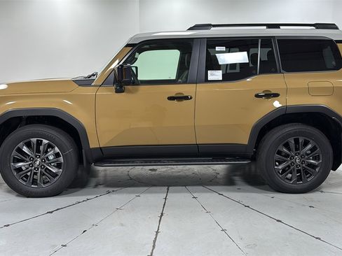 New 2026 Toyota Land Cruiser Base image 8