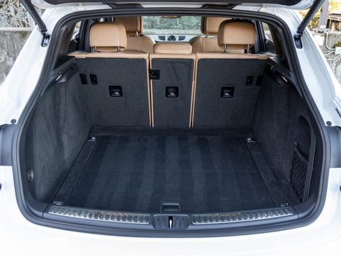 Certified 2023 Porsche Macan S image 43