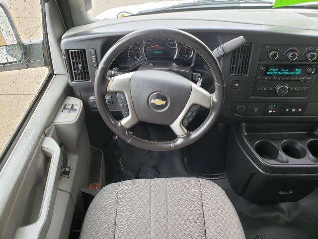 Used 2017 Chevrolet Express 2500 RWD image 19