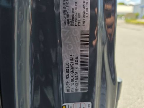 Used 2024 Jeep Wrangler Unlimited Sahara AWD/4WD image 42