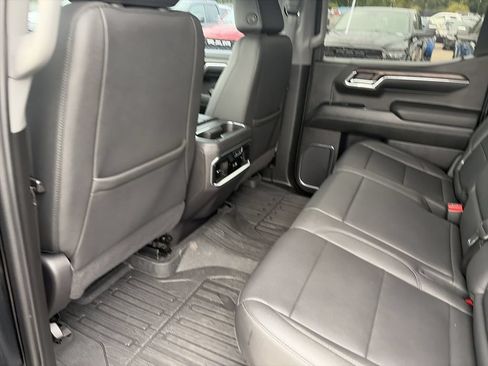 Used 2024 GMC Sierra 1500 SLT w/ SLT Premium Plus Package AWD/4WD image 31