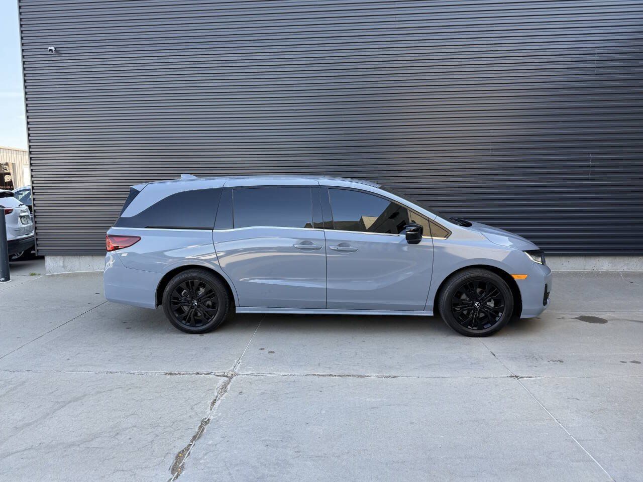 Used 2025 Honda Odyssey Sport-L image 11