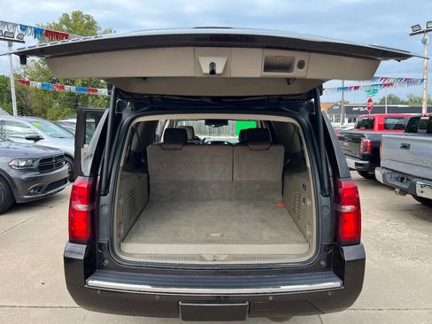 Used 2018 Chevrolet Suburban Premier image 22