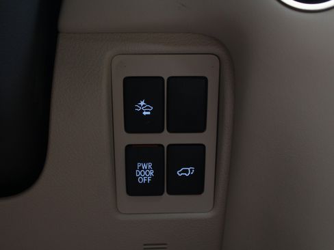 Used 2021 Lexus LX 570 4WD w/ Luxury Package image 65