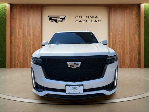 Used 2022 Cadillac Escalade ESV Sport w/ Touring Package AWD/4WD image 8