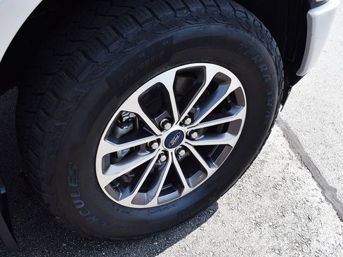 Used 2019 Ford F150 XLT w/ Equipment Group 302A Luxury AWD/4WD image 11