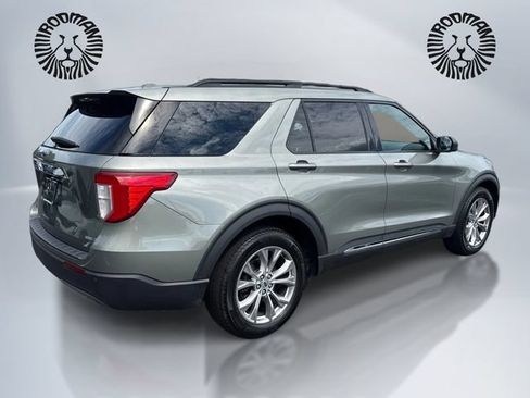 Used 2020 Ford Explorer XLT w/ Equipment Group 202A AWD/4WD image 6