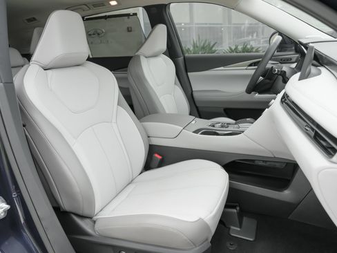 Certified 2026 INFINITI QX60 Luxe w/ Cargo Package FWD image 39