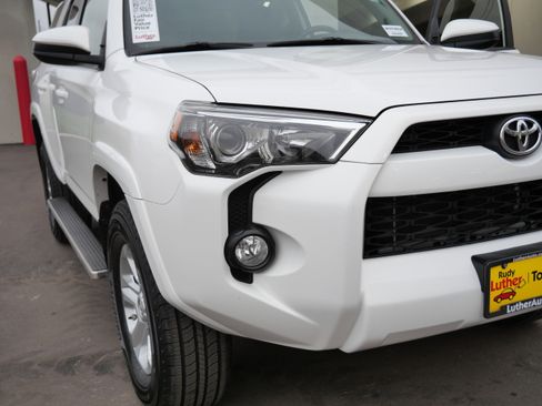 Certified 2018 Toyota 4Runner SR5 image 17