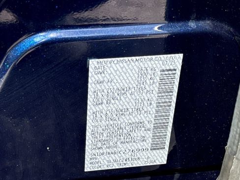 Used 2025 Nissan Pathfinder SV FWD image 29