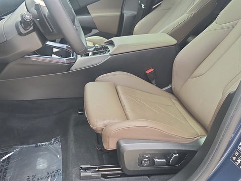 Used 2025 BMW X3 xDrive30i w/ Convenience Package AWD/4WD image 13