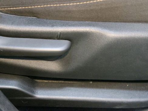 Used 2019 Chevrolet Traverse LT w/ LPO, Floor Liner Package AWD/4WD image 9