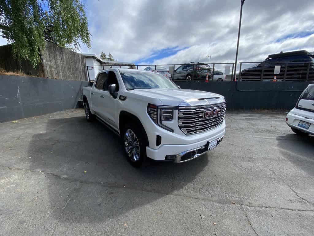 Used 2024 GMC Sierra 1500 Denali AWD/4WD image 8