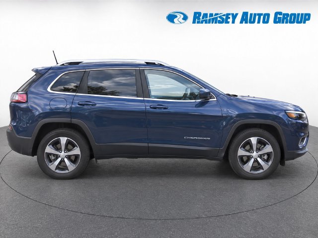 Used 2019 Jeep Cherokee Limited AWD/4WD image 8