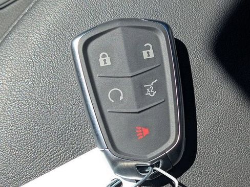 New 2025 Cadillac XT6 Luxury image 34