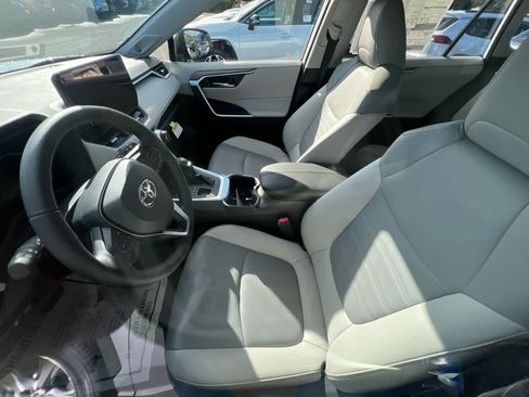New 2025 Toyota RAV4 XLE Premium image 8