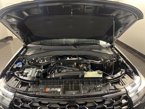 New 2025 Ford Explorer ST-Line image 36