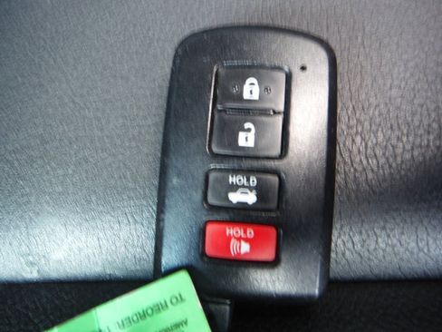 Used 2014 Toyota Avalon XLE FWD image 33