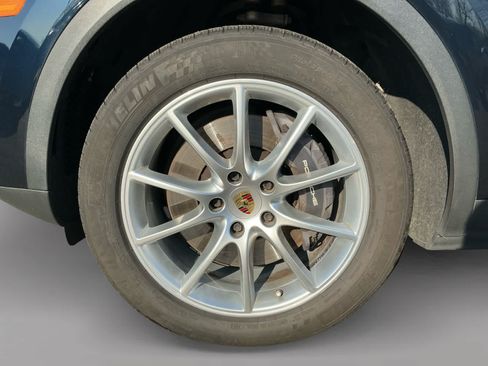 Used 2021 Porsche Cayenne AWD/4WD image 19