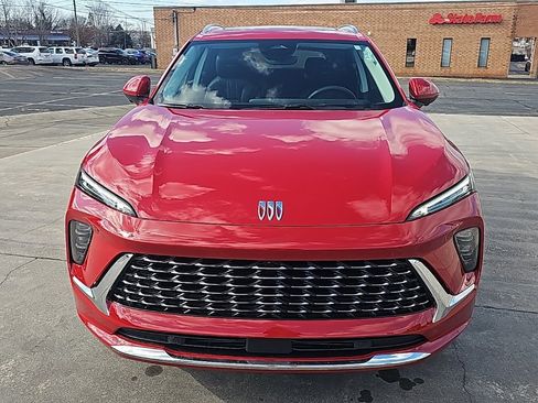 New 2025 Buick Envision Avenir image 3