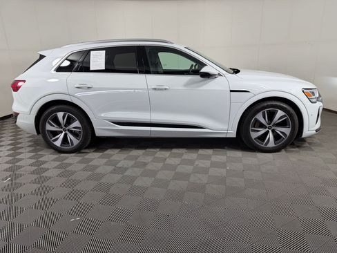 Certified 2024 Audi Q8 e-tron Premium Plus w/ Premium Plus Package AWD/4WD image 8