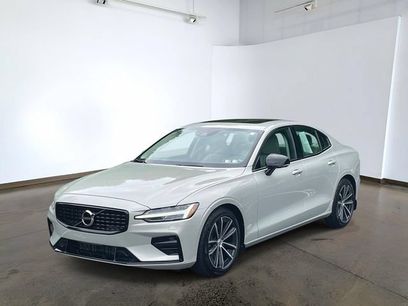 Used 2022 Volvo S60 B5 Momentum w/ Climate Package