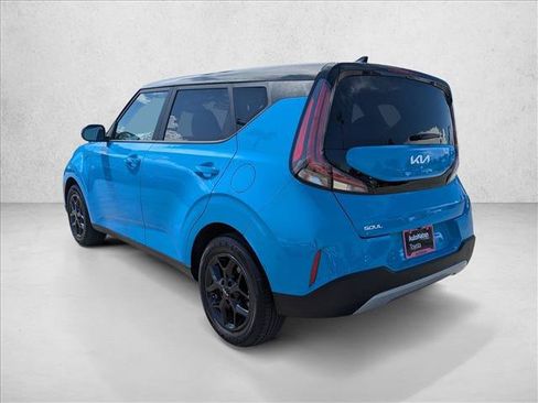 Used 2023 Kia Soul S FWD image 8