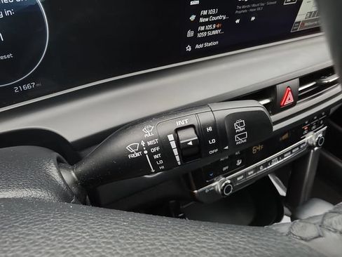 Certified 2024 Kia Seltos EX FWD image 21