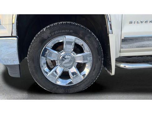 Certified 2015 Chevrolet Silverado 1500 LTZ w/ LTZ Plus Package image 33