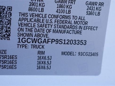 New 2025 Chevrolet Express 2500 Work Van w/ Driver Convenience Package image 29