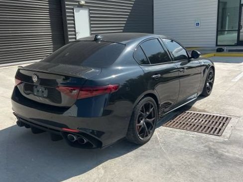 Used 2021 Alfa Romeo Giulia Quadrifoglio RWD image 7
