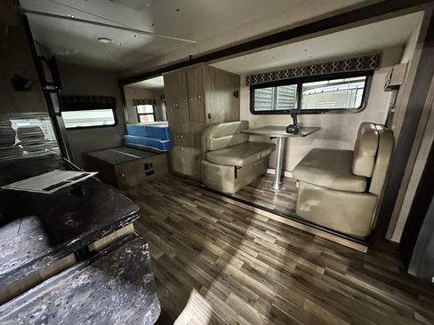 Used 2016 Mercedes-Benz Sprinter 3500 w/ Swivel Seat Package image 34