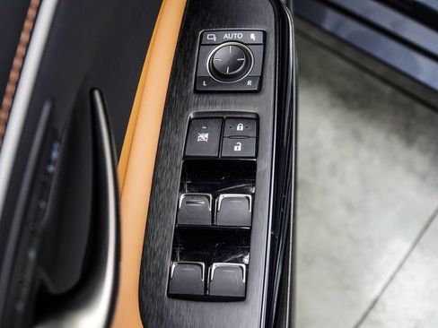 Used 2025 Lexus ES 350 w/ Premium Package FWD image 31