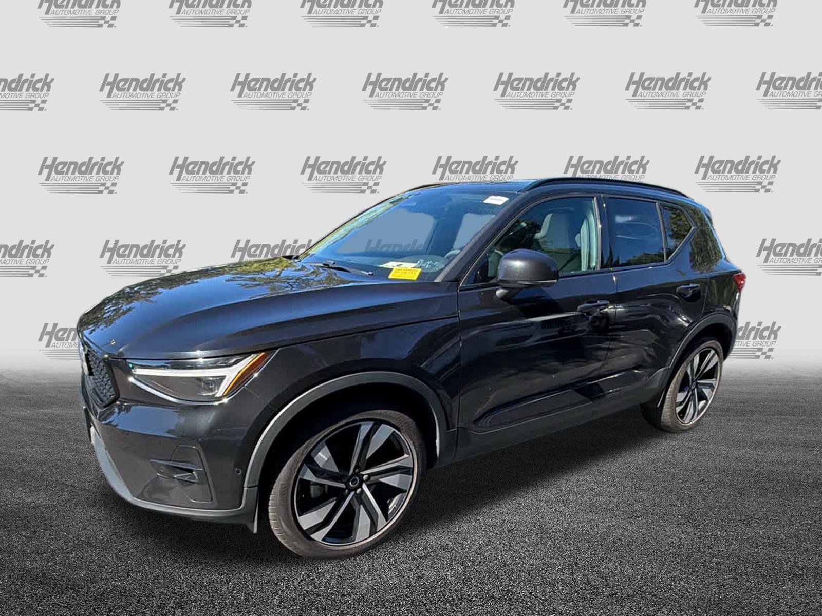 Used 2024 Volvo XC40 B5 Ultimate w/ Protection Package Premier AWD/4WD image 10