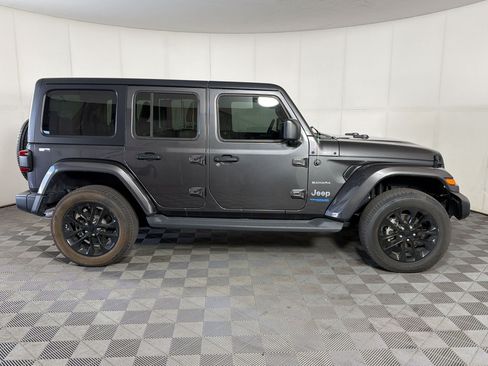 Used 2021 Jeep Wrangler Unlimited Sahara w/ Cold Weather Group AWD/4WD image 8
