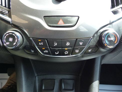 Used 2017 Chevrolet Cruze LT w/ Convenience Package FWD image 48