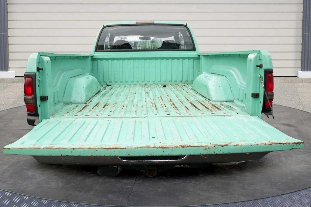 Used 1997 Dodge Ram 1500 Truck 4x4 Club Cab image 10