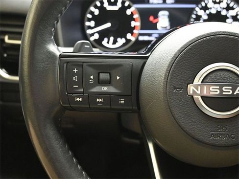Used 2023 Nissan Rogue SL image 24