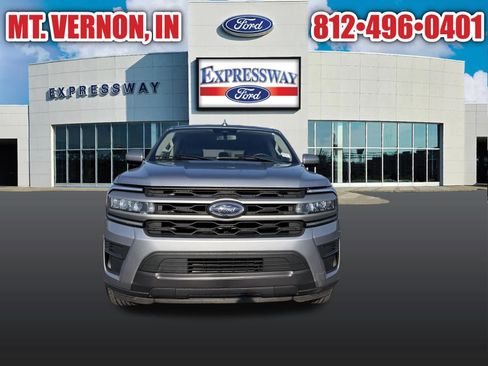 Used 2024 Ford Expedition XLT image 4