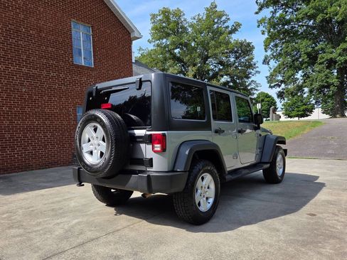 Used 2018 Jeep Wrangler Unlimited Sport S AWD/4WD image 5